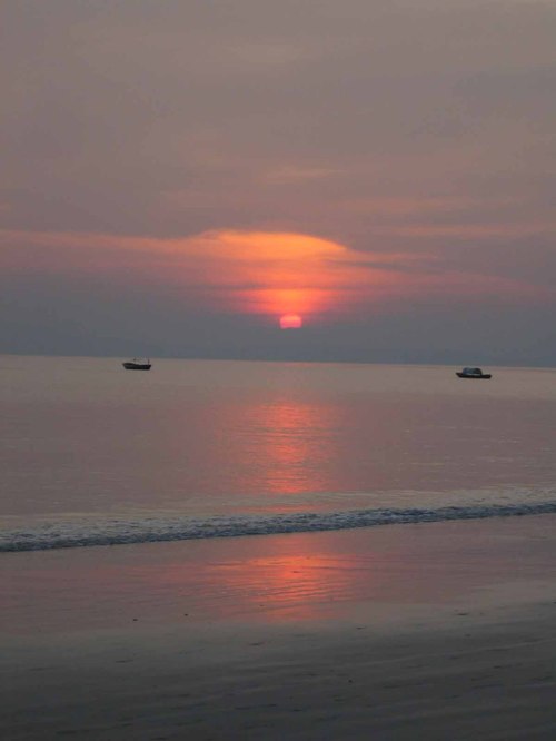 Radah Nagar beach sunset