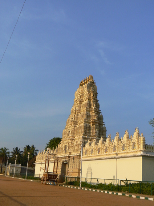 Temple dans l'enceinte du Palais